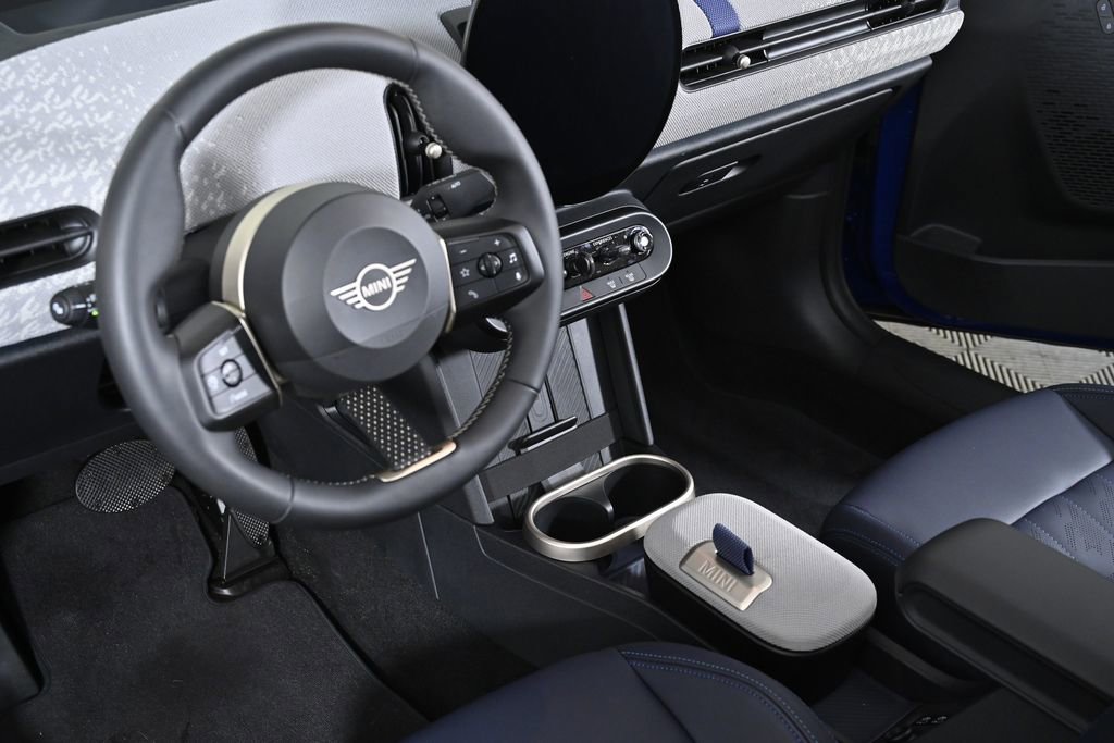 Certified 2025 MINI Cooper S image 15