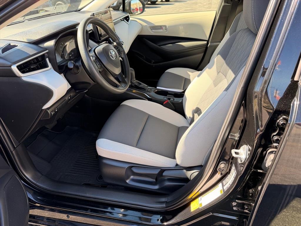 Used 2023 Toyota Corolla LE image 12