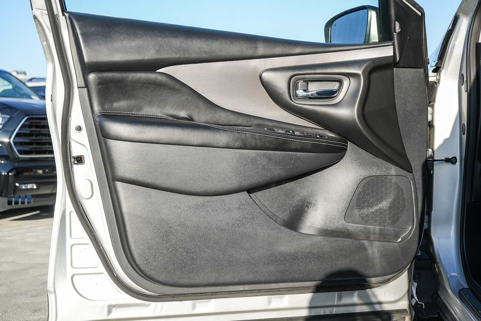 Used 2023 Nissan Murano SV AWD/4WD image 21