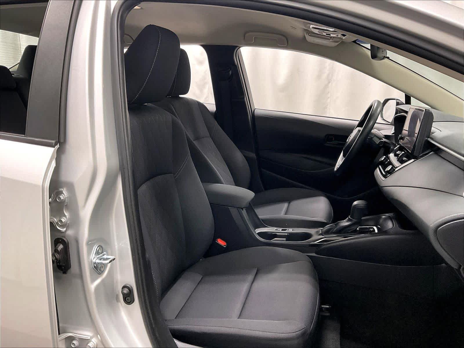 Certified 2025 Toyota Corolla LE FWD image 11