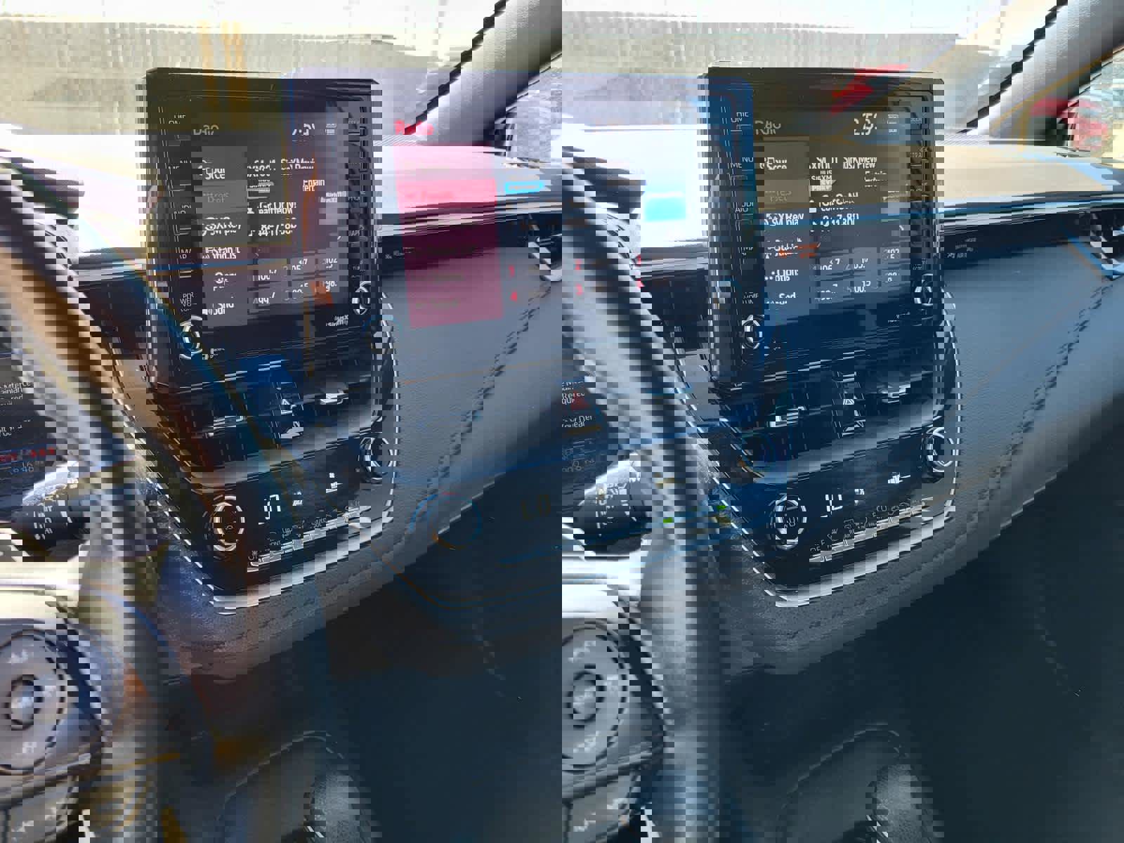 Used 2022 Toyota Corolla SE image 18