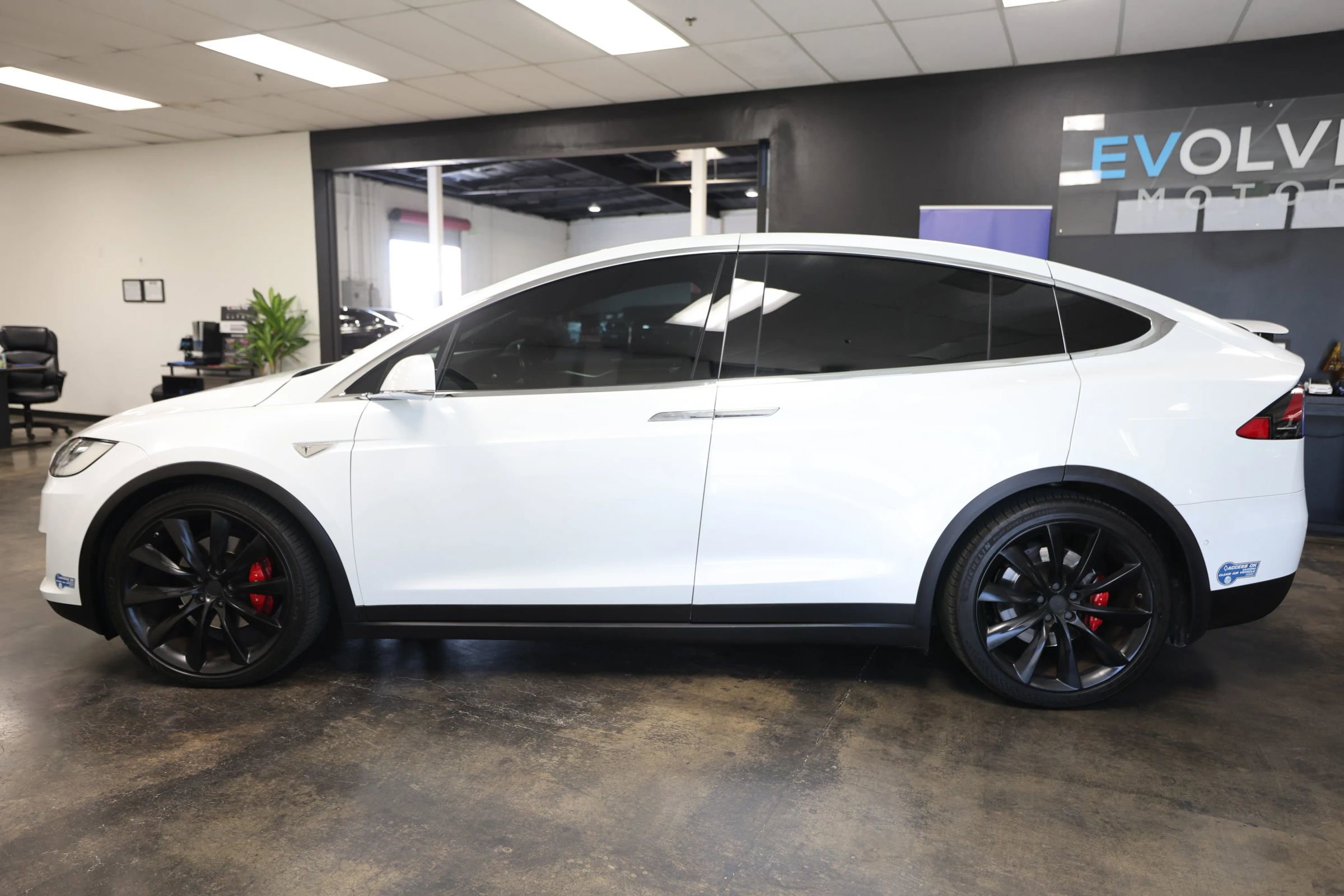 Used 2016 Tesla Model X Performance image 11