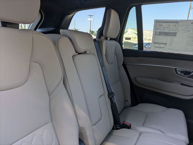 New 2026 Volvo XC90 T8 Plus w/ Protection Package Premier AWD/4WD image 13