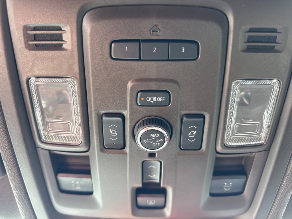 Used 2023 Chevrolet Tahoe Z71 w/ Luxury Package image 56