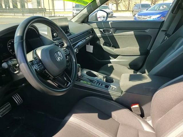 Used 2023 Honda Civic Sport image 11
