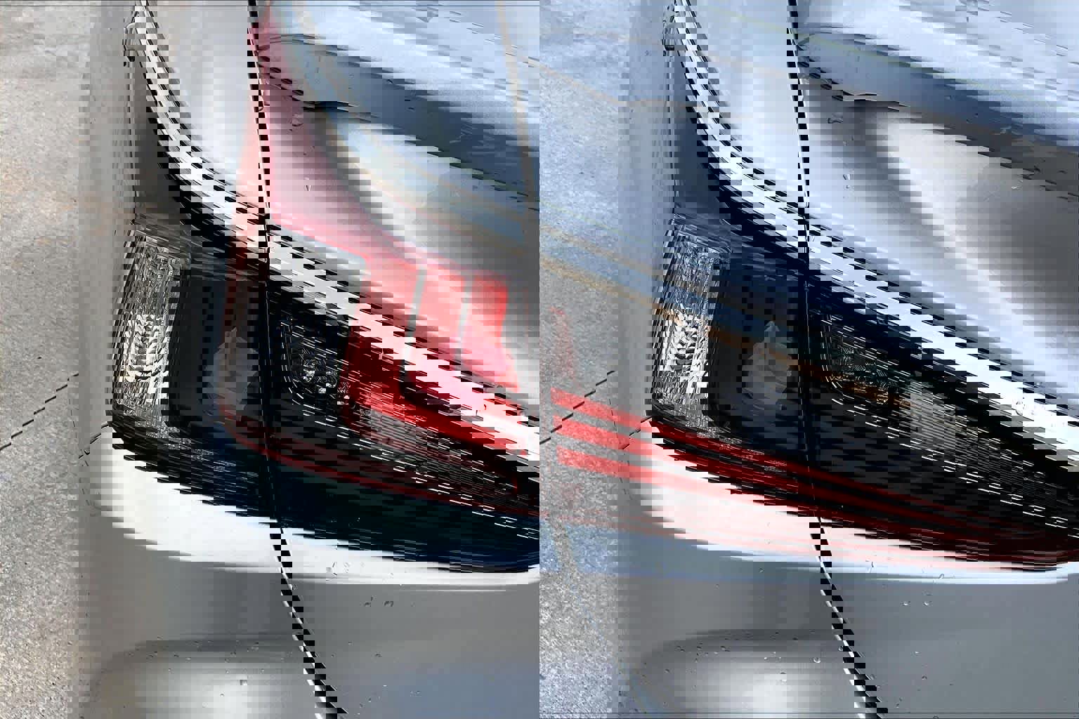 Used 2025 Lexus ES 300h w/ Premium Package image 29