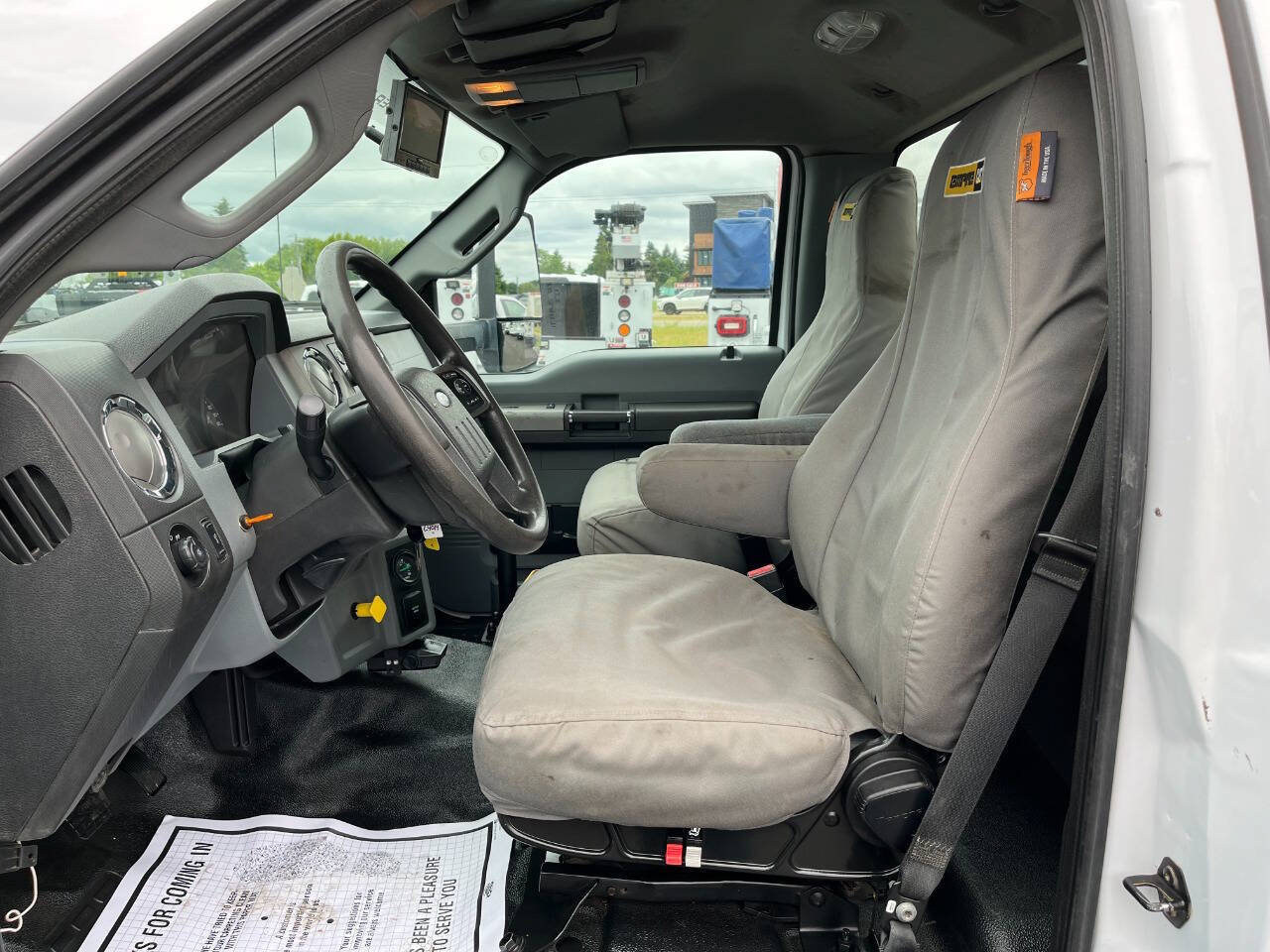 Used 2017 Ford F750 2WD Regular Cab Super Duty image 10