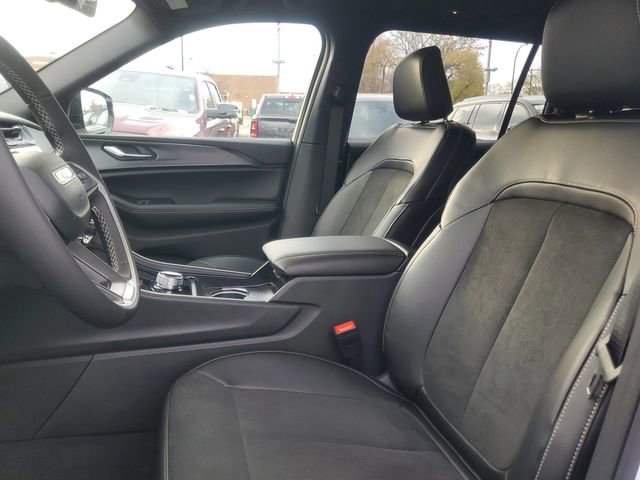 New 2025 Jeep Grand Cherokee L Altitude image 10