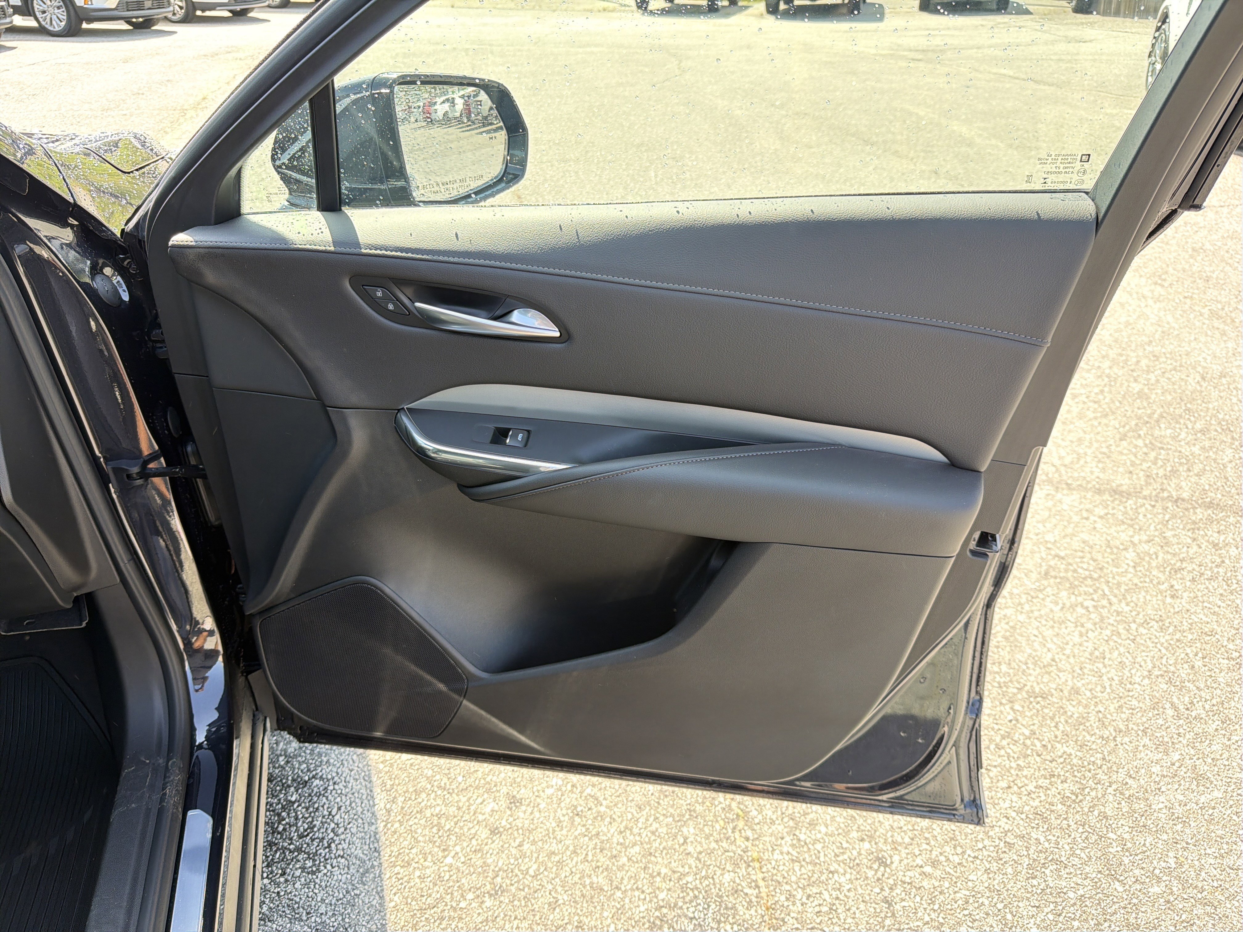 Used 2023 Cadillac XT4 Premium Luxury w/ Enhanced Visibility Package image 18