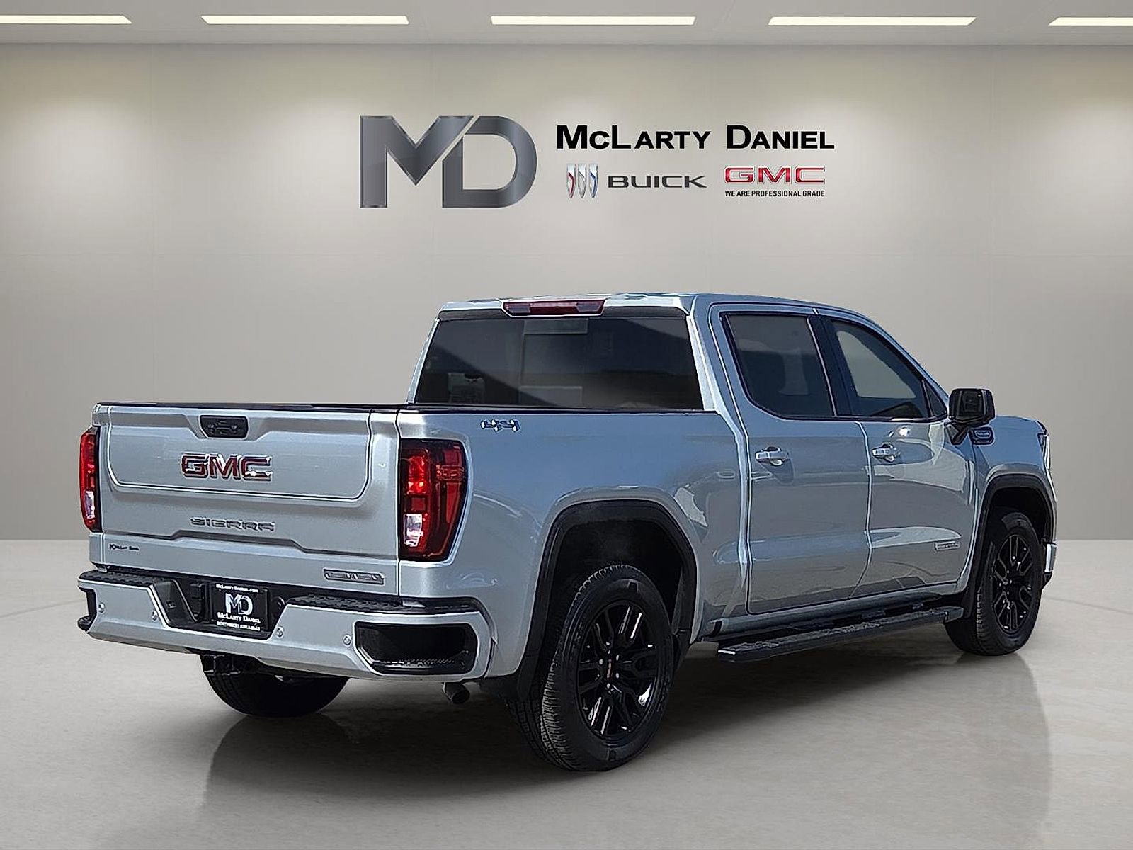 Certified 2022 GMC Sierra 1500 Elevation w/ Elevation Premium Package image 5