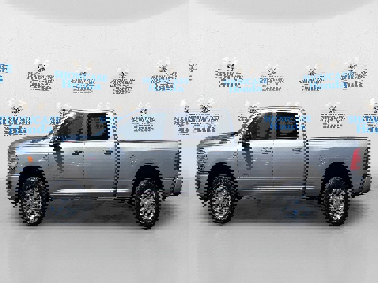 Used 2024 RAM 2500 Laramie w/ Safety Group image 4