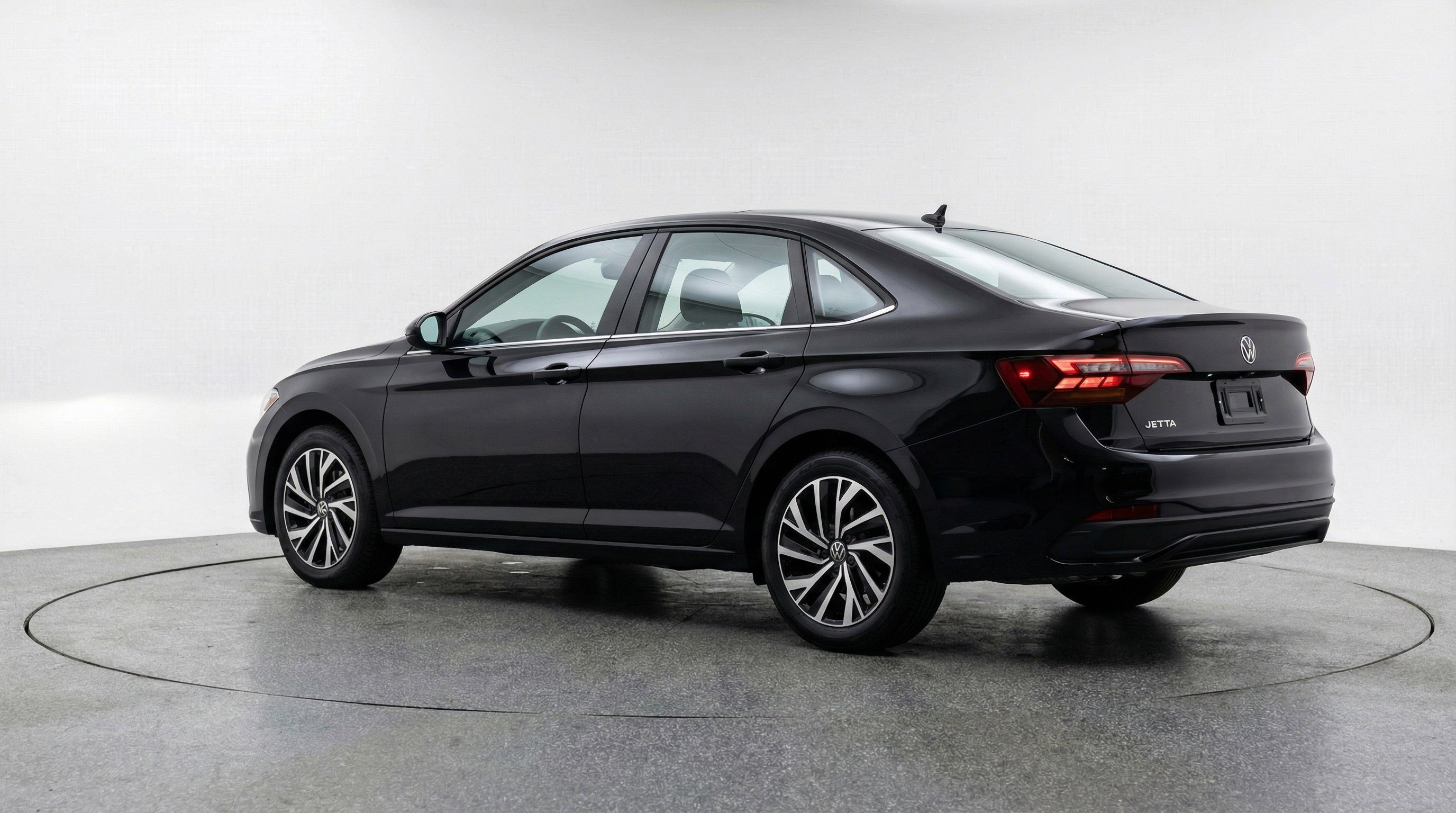 Used 2025 Volkswagen Jetta SE FWD image 6