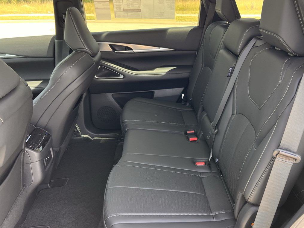 New 2027 INFINITI QX60 Luxe FWD image 28