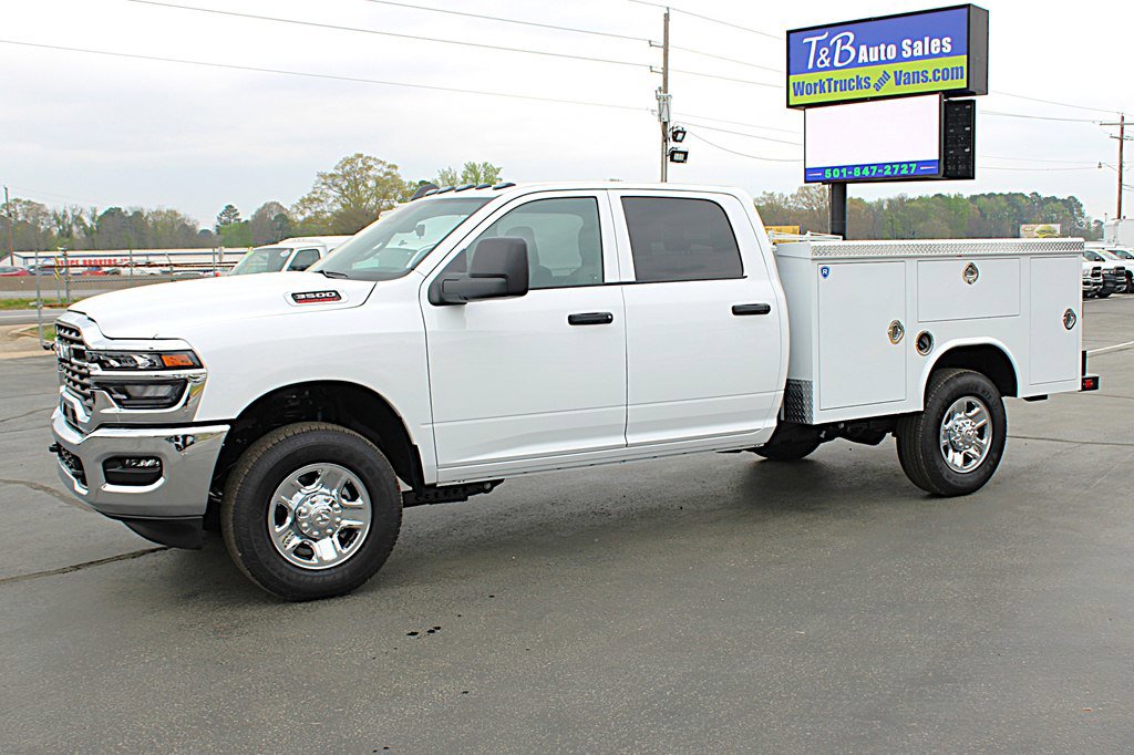 Used 2026 RAM 3500 Tradesman w/ Chrome Appearance Group A image 3