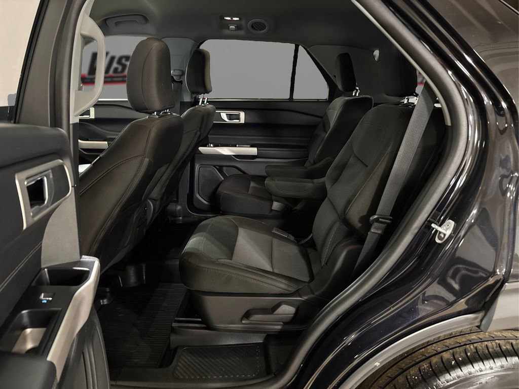 Used 2023 Ford Explorer XLT image 10