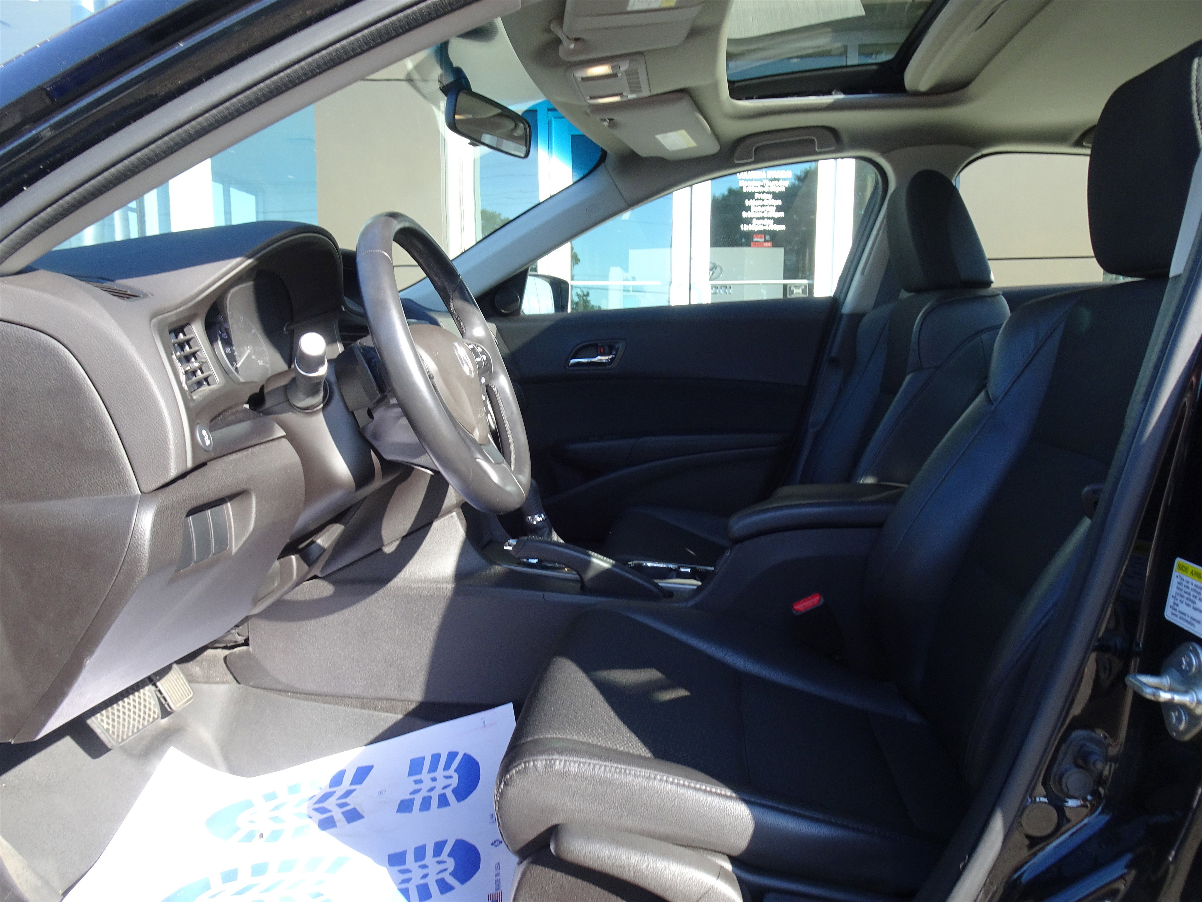 Used 2013 Acura ILX FWD image 8