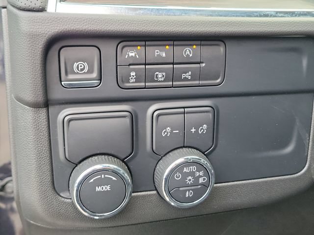 Certified 2025 Chevrolet Suburban Premier RWD image 25