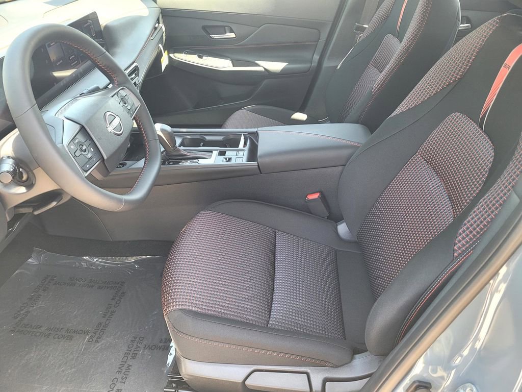 New 2026 Nissan Sentra SR w/ Floor Mat Package FWD image 11