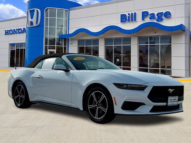 Used 2025 Ford Mustang Premium image 8