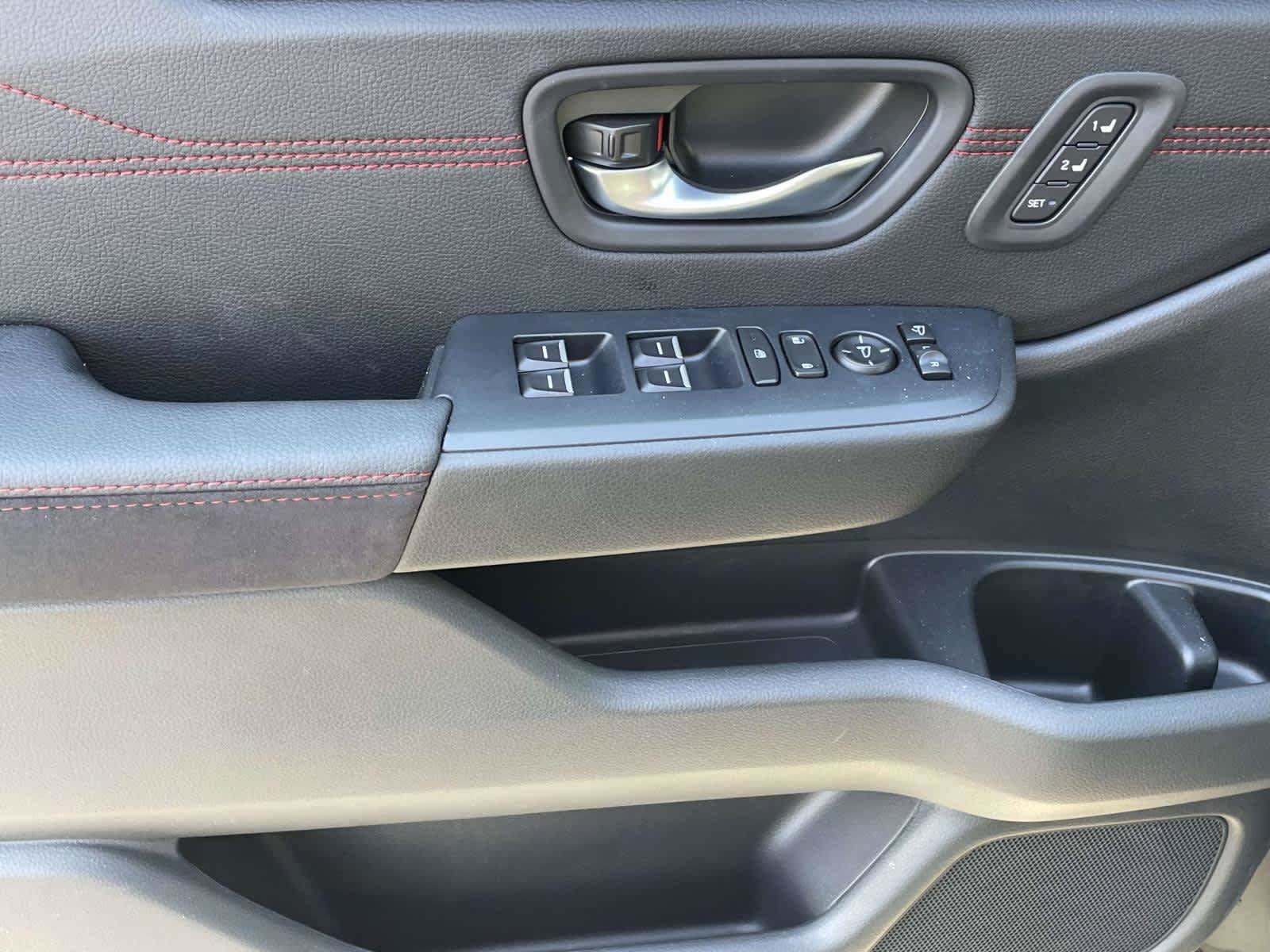 Used 2026 Honda Pilot Black Edition image 15