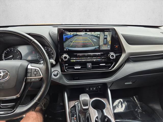 Used 2021 Toyota Highlander Limited AWD/4WD image 14