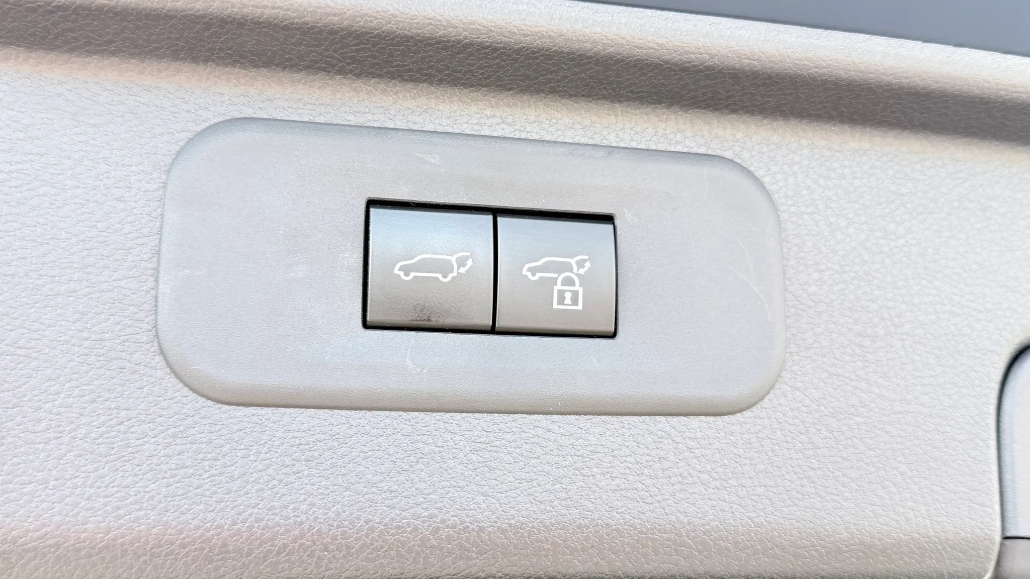 Used 2025 Toyota Grand Highlander AWD Hybrid image 28