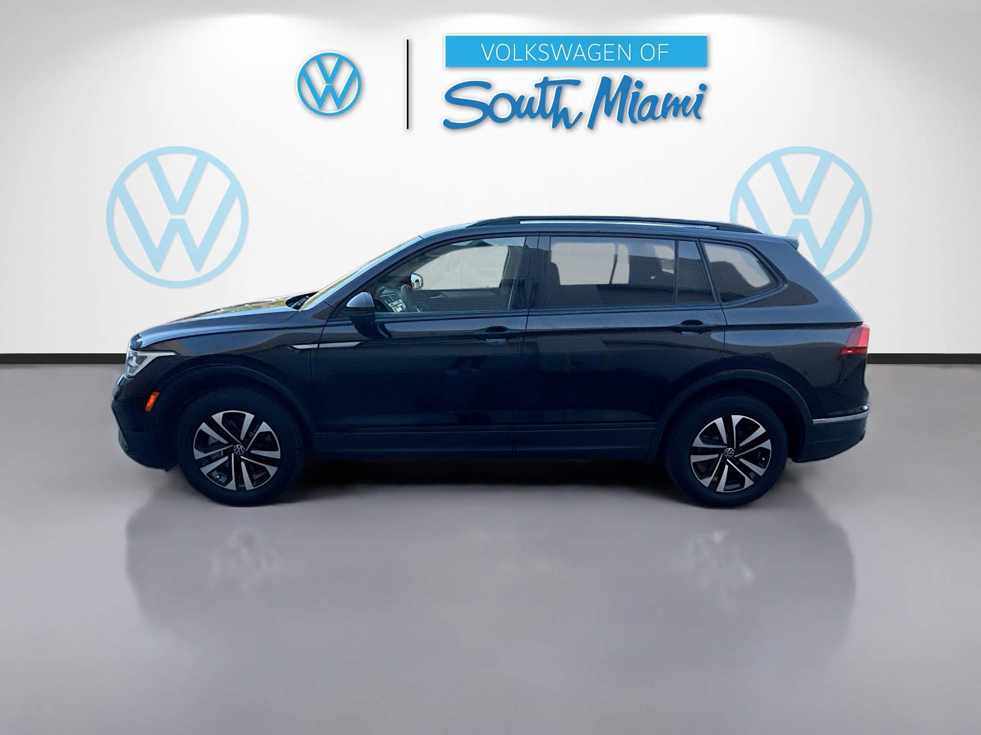 Used 2022 Volkswagen Tiguan S image 4