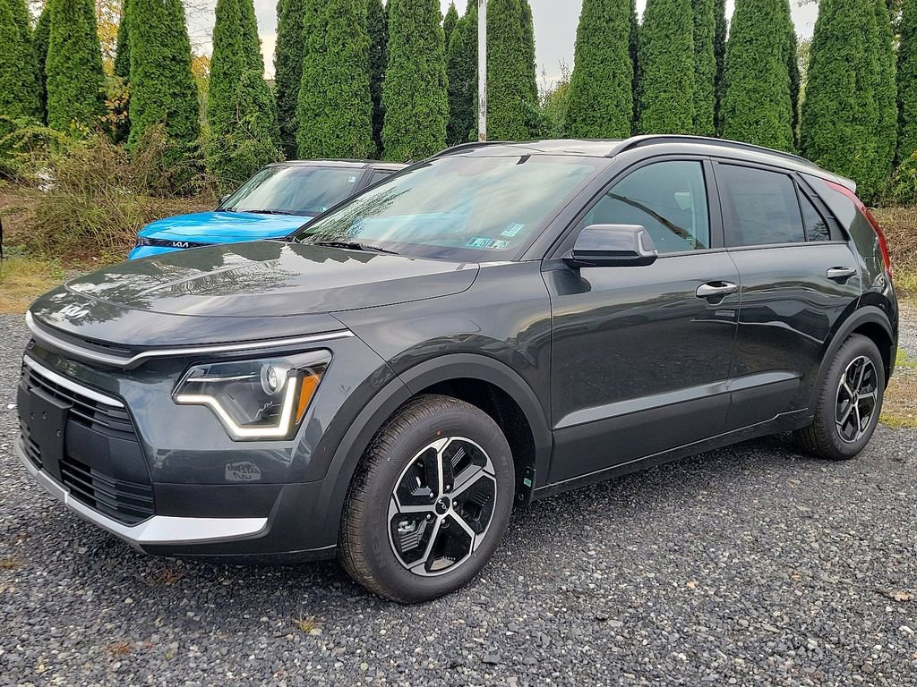 New 2025 Kia Niro EX image 2