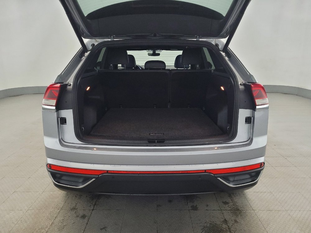 Used 2020 Volkswagen Atlas Cross Sport SE w/ Panoramic Sunroof Package image 29