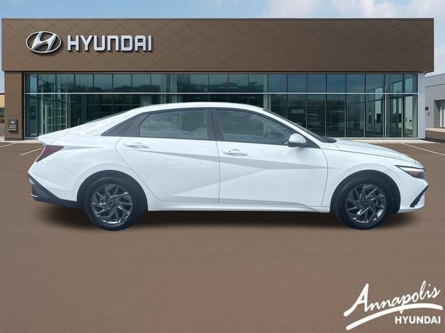 Certified 2026 Hyundai Elantra Hybrid FWD image 6