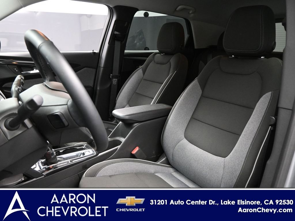 New 2025 Chevrolet TrailBlazer LT w/ Convenience Package FWD image 8