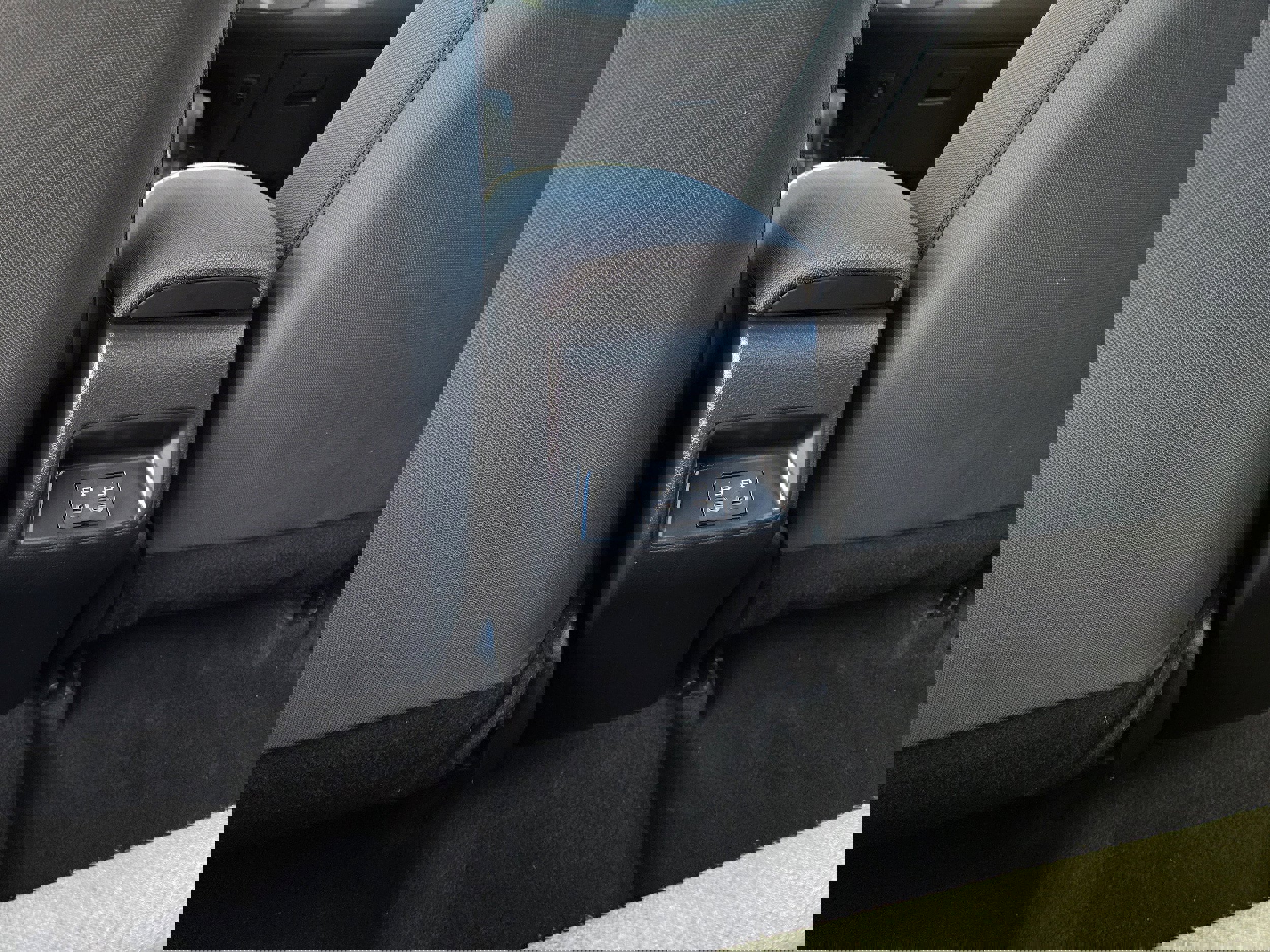 Used 2023 Toyota Corolla LE image 19