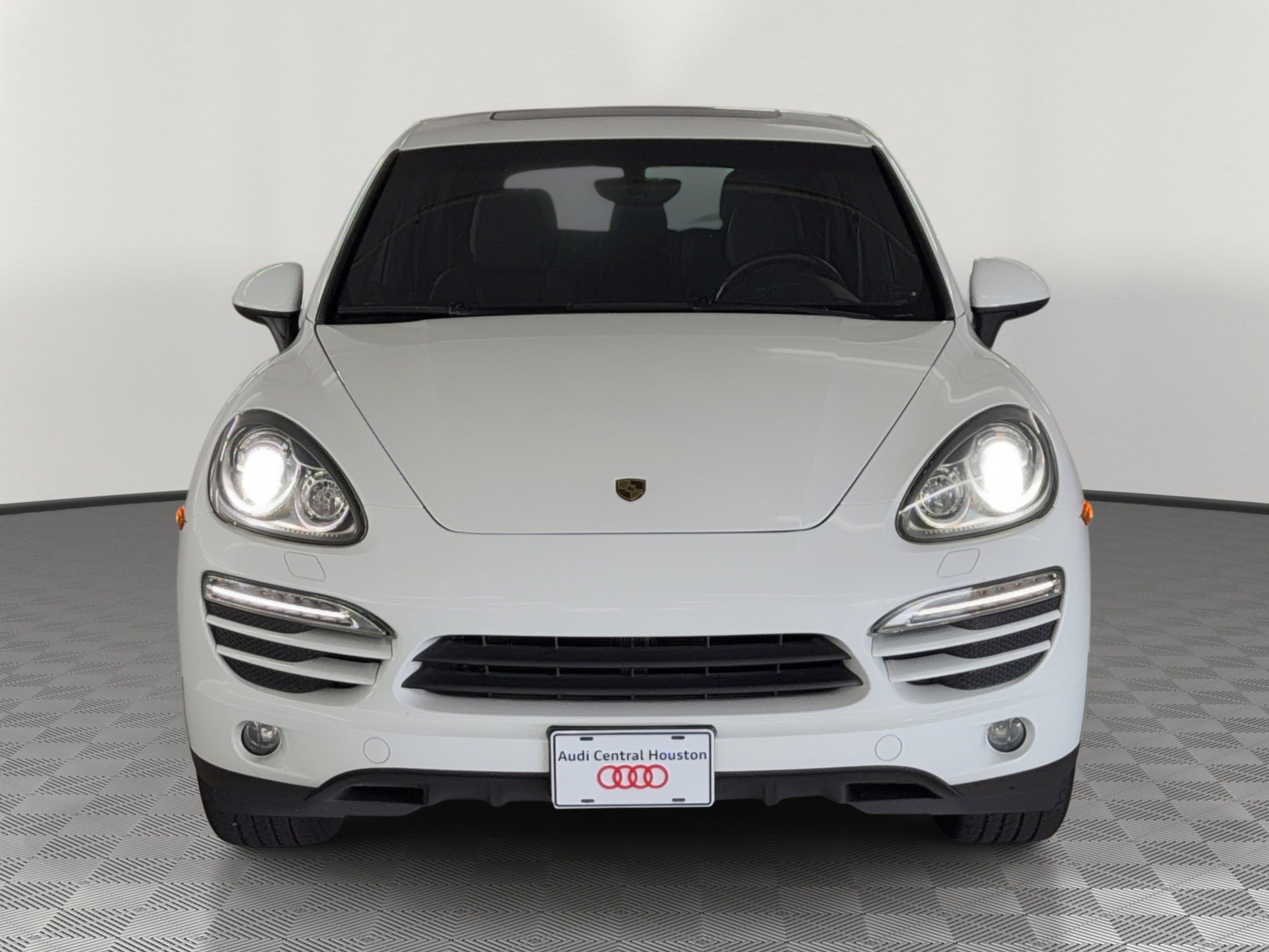 Used 2012 Porsche Cayenne AWD/4WD image 6