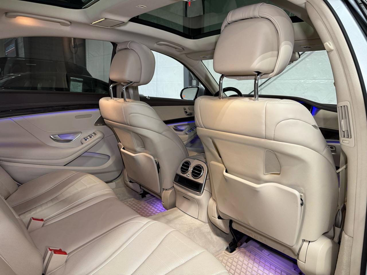 Used 2015 Mercedes-Benz S 550 Sedan w/ Premium 1 Package image 31