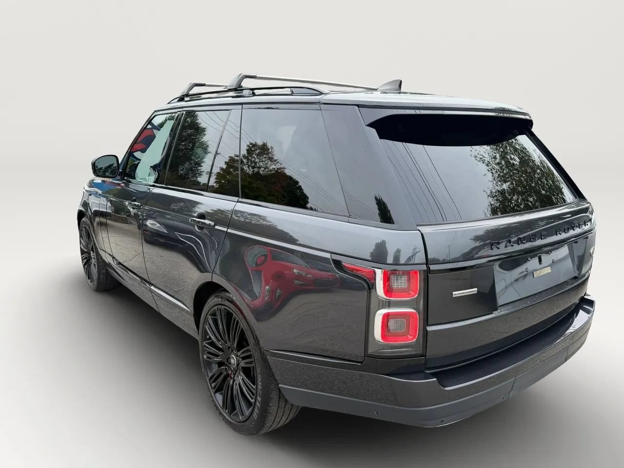 Used 2019 Land Rover Range Rover Supercharged AWD/4WD image 5