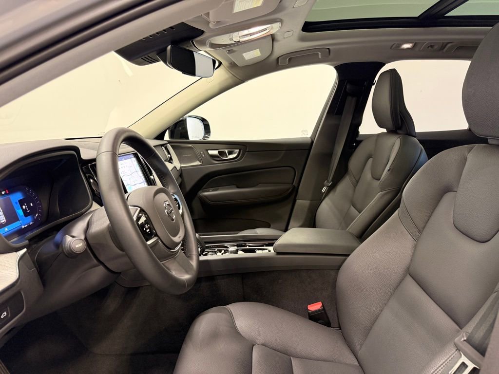 Used 2025 Volvo XC60 B5 Plus w/ Climate Package image 12