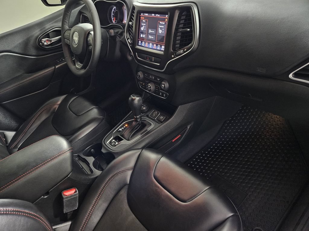 Used 2022 Jeep Cherokee Trailhawk w/ Technology Group B AWD/4WD image 31