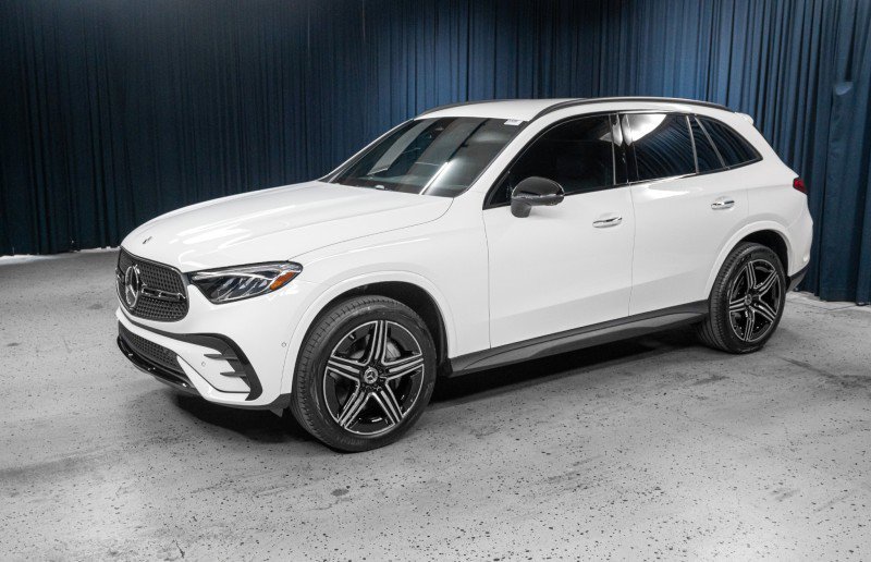 New 2025 Mercedes-Benz GLC 300