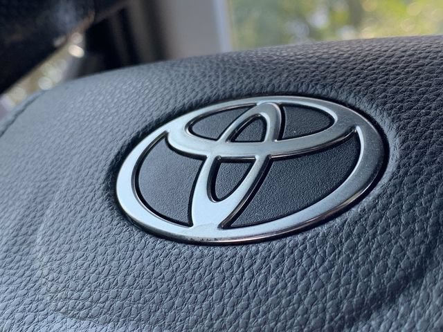 Used 2024 Toyota Tacoma SR5 AWD/4WD image 11