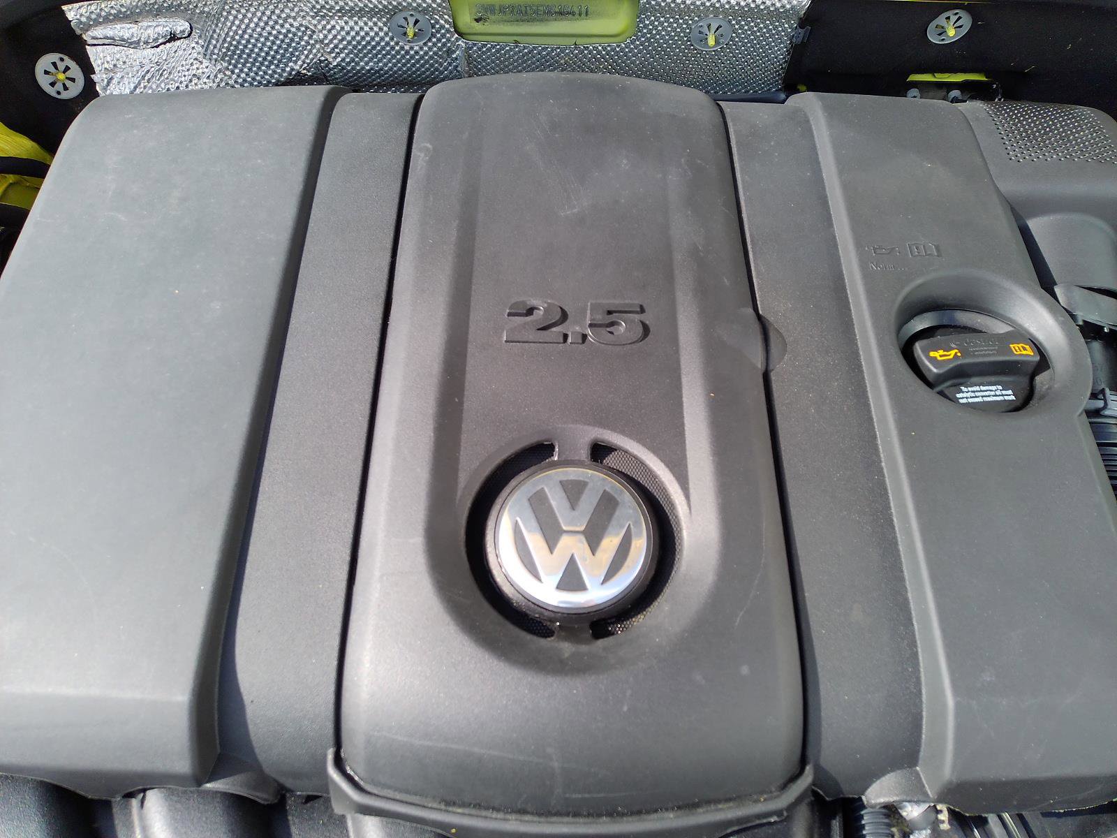 Used 2014 Volkswagen Beetle 2.5 image 28