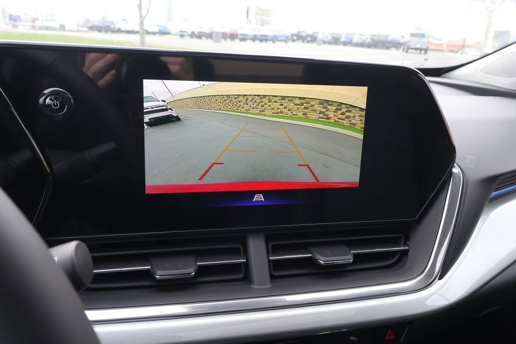 New 2026 Chevrolet Trax LT w/ Sunroof Package FWD image 28