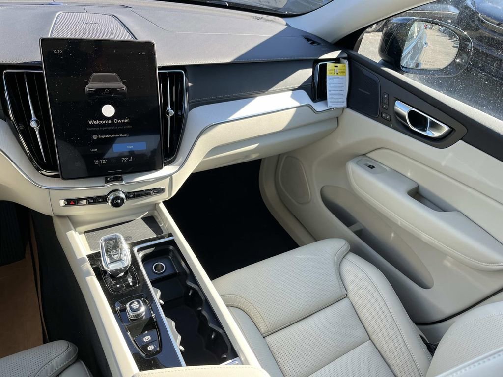 New 2026 Volvo XC60 B5 Ultra w/ Climate Package image 15