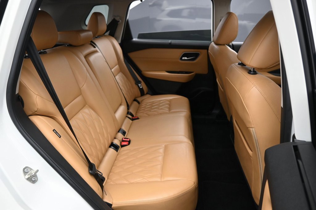 Used 2022 Nissan Rogue Platinum w/ Head-Up Display Package image 39