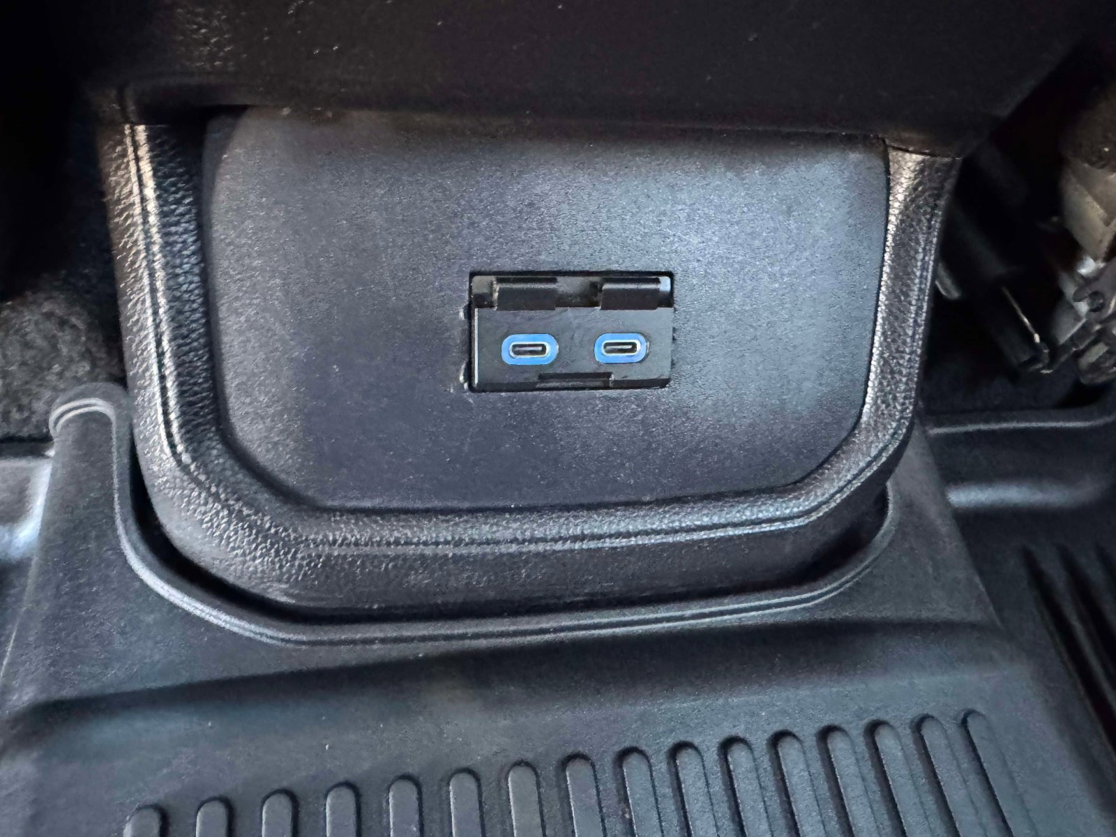 Used 2022 Toyota Highlander XLE image 18