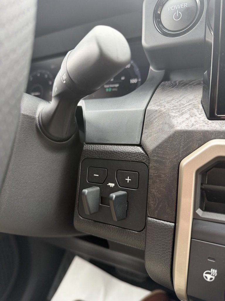 New 2025 Toyota Tacoma Limited image 17