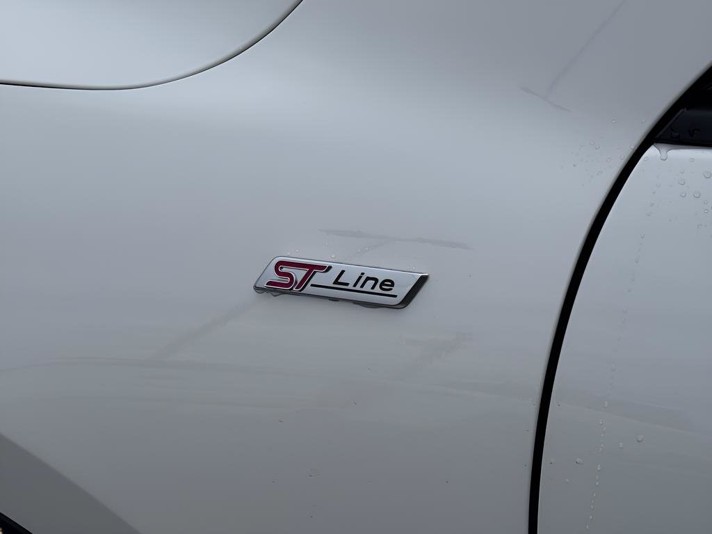 New 2026 Ford Escape ST-Line w/ Tech Pack #1 FWD image 37