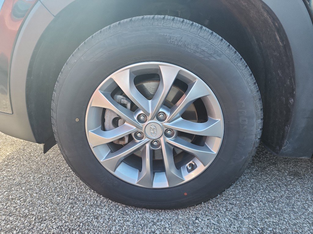 Used 2020 Hyundai Santa Fe SE image 10