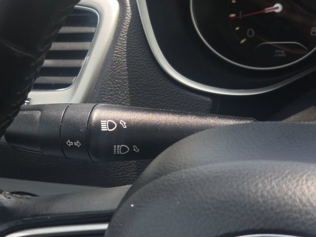 Used 2018 Jeep Compass Latitude FWD image 37
