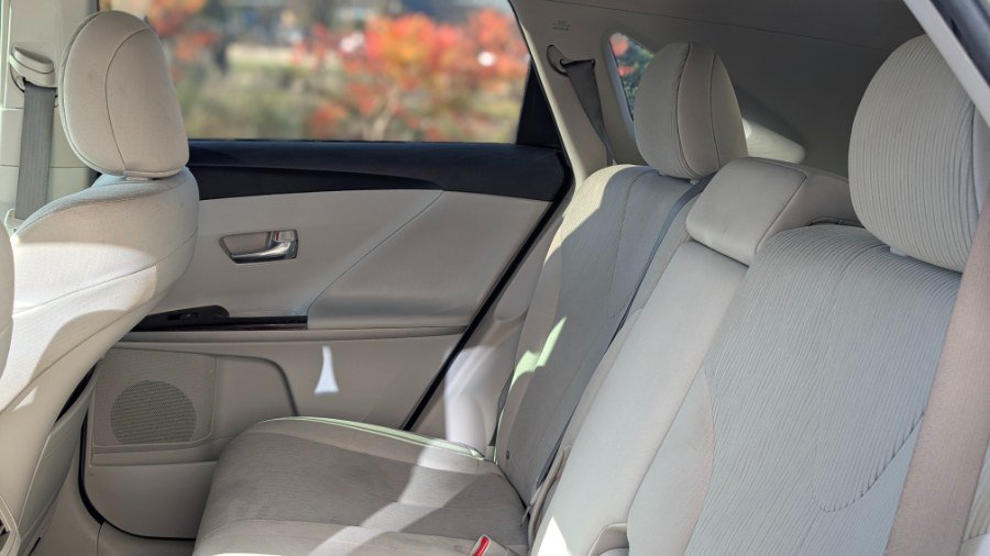 Used 2011 Toyota Venza w/ Convenience Pkg FWD image 24