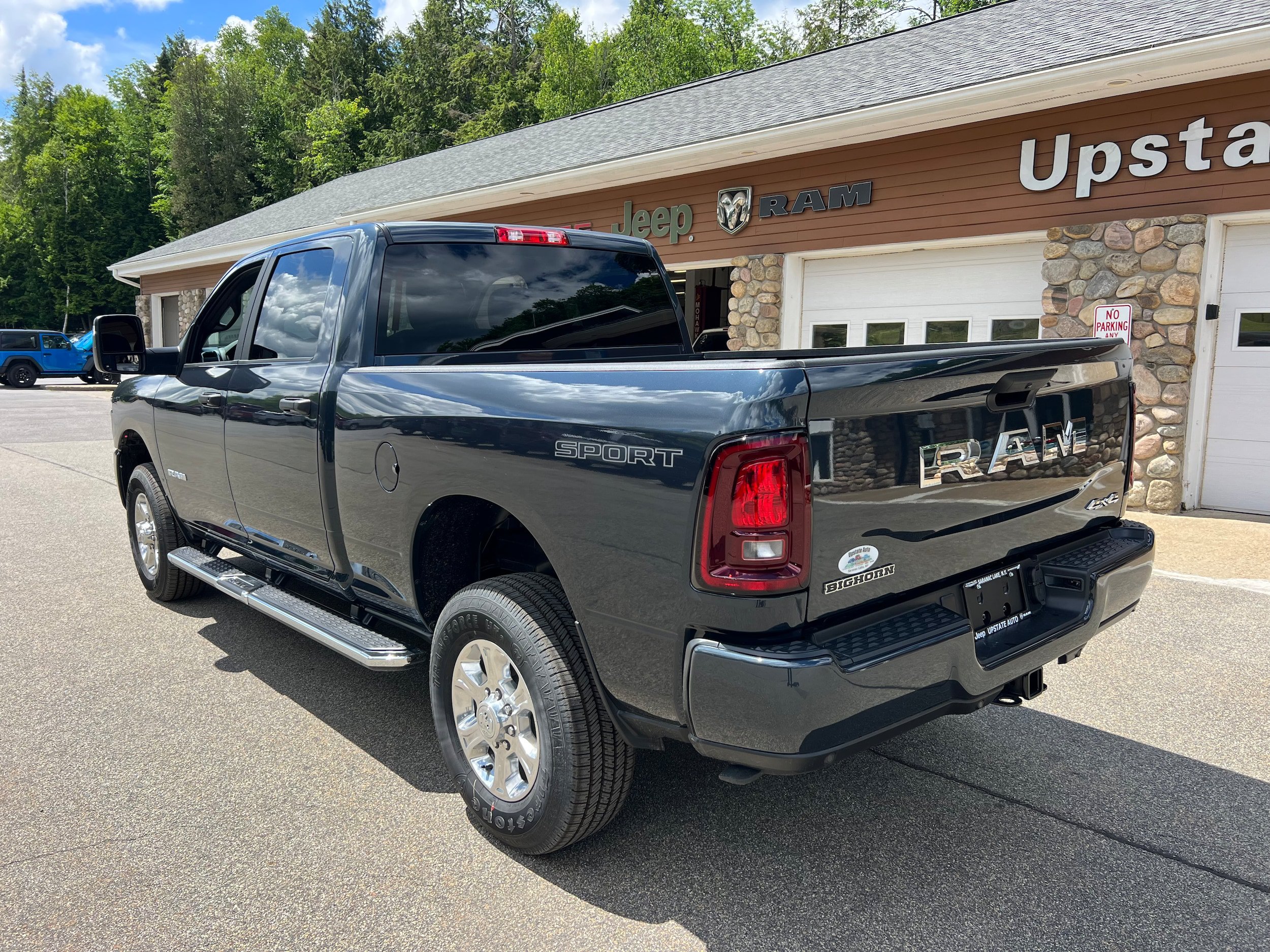 New 2026 RAM 2500 Big Horn AWD/4WD image 7